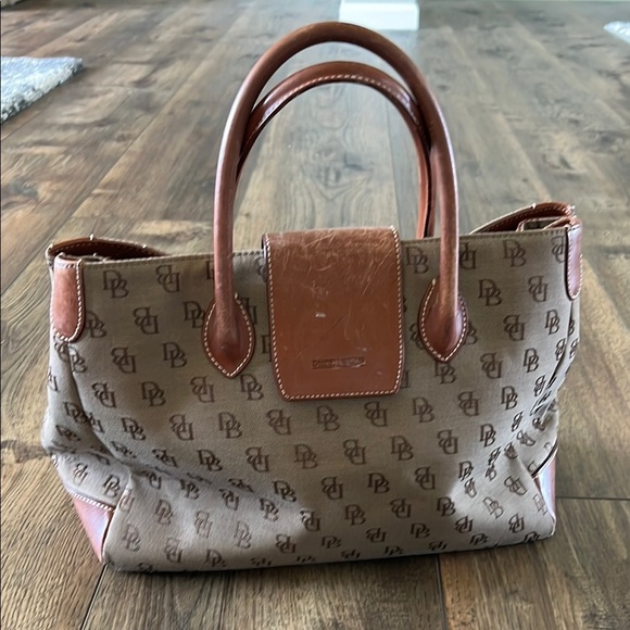 Dooney & Bourke Shoulder Bag Purse Brown Tan Logo Leather - Picture 2 of 7